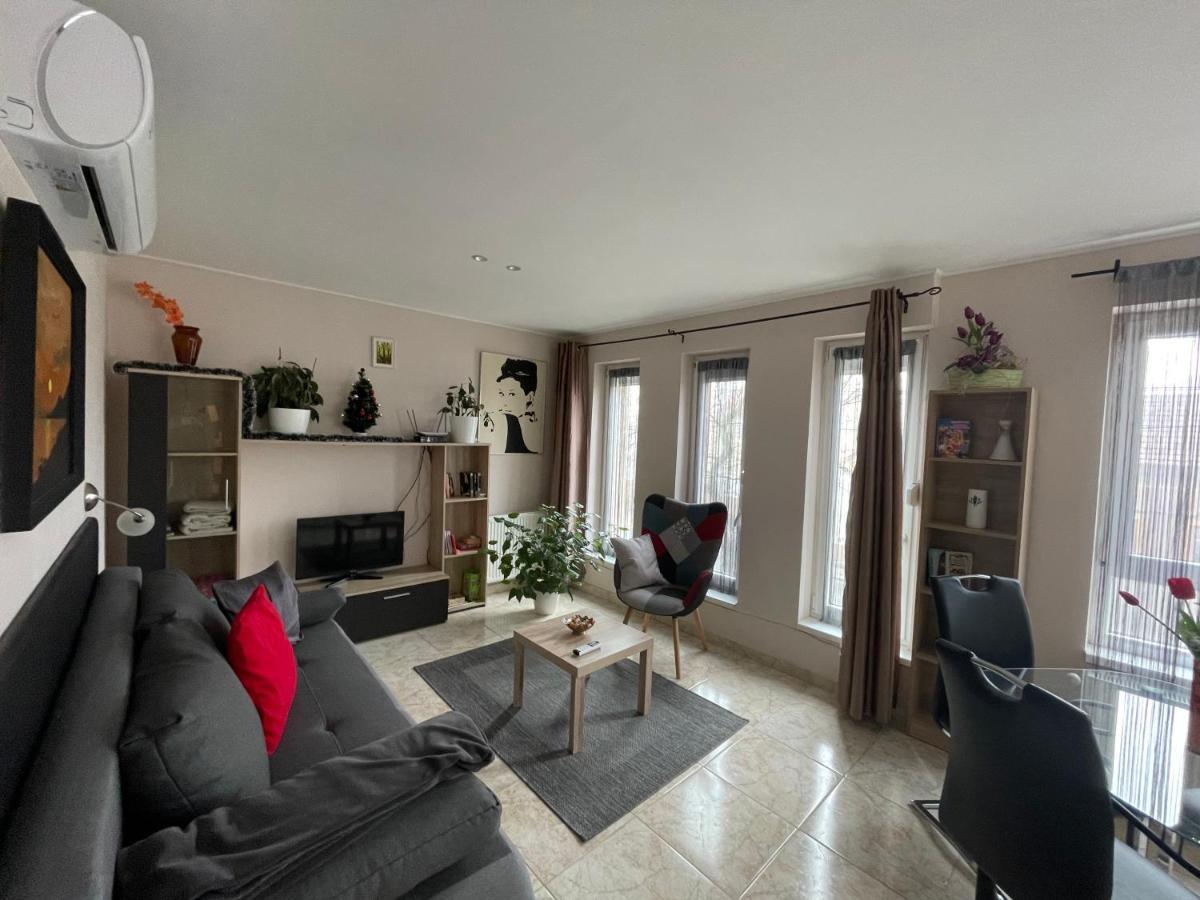 Nyil Apartman Wellnes Debrecen Eksteriør billede