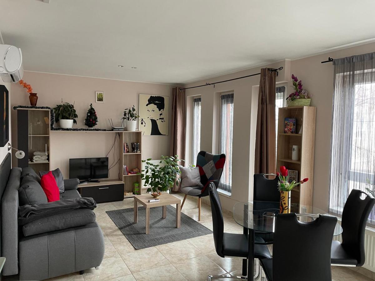 Nyil Apartman Wellnes Debrecen Eksteriør billede